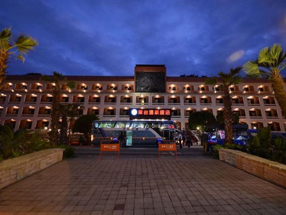 Dong Tair Spa Hotel Wenquan Exteriör bild