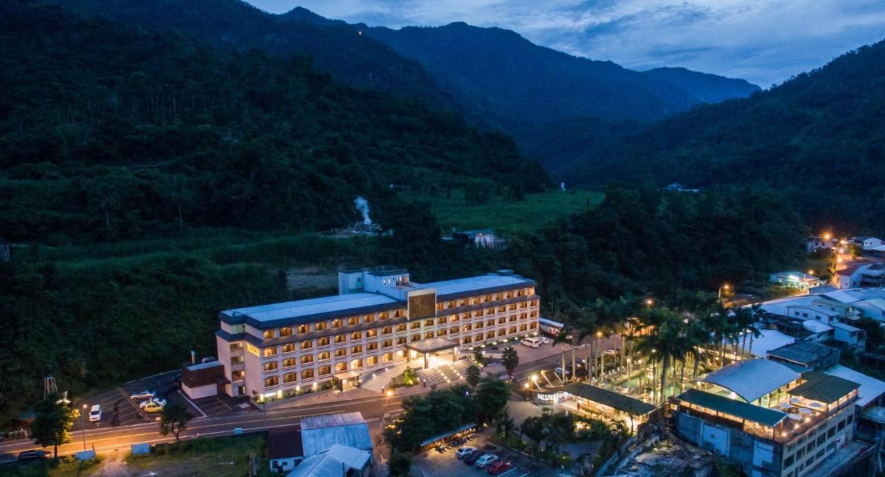 Dong Tair Spa Hotel Wenquan Exteriör bild