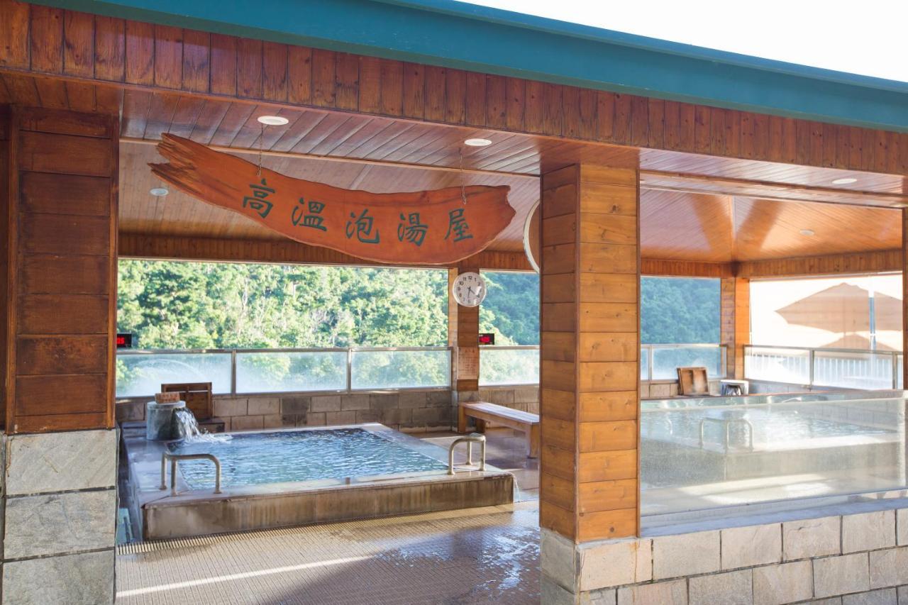 Dong Tair Spa Hotel Wenquan Exteriör bild