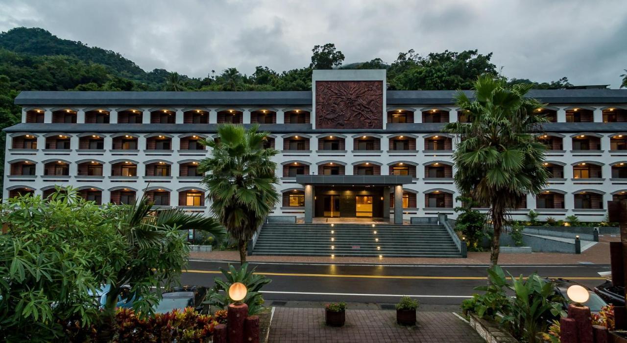 Dong Tair Spa Hotel Wenquan Exteriör bild